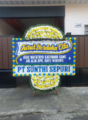 Papan Bunga Duka di Carita