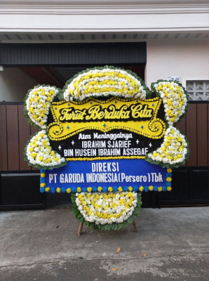 Papan Bunga Duka di Carita
