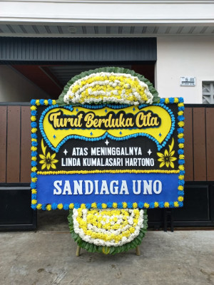 Papan Bunga Duka di Carita