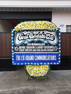 Papan Bunga Duka di Carita